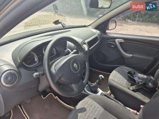 Renault Duster
                          2012г. в рассрочку