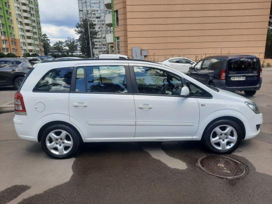 Opel Zafira
                          2013г. в рассрочку