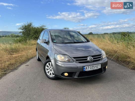 Volkswagen Golf plus
                       2007г. в рассрочку