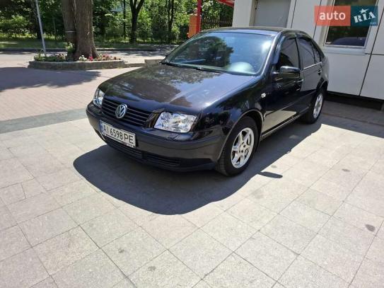 Volkswagen Bora                            2004г. в рассрочку