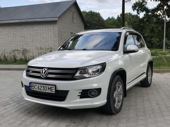 Volkswagen Tiguan
                          2014г. в рассрочку