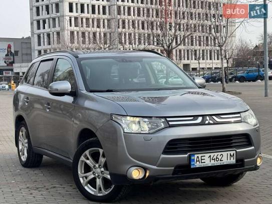 Mitsubishi Outlander
                       2012г. в рассрочку