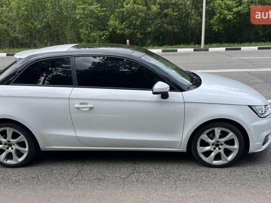 Audi A1                              2015г. в рассрочку