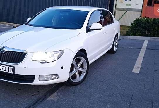Skoda Superb                          2012г. в рассрочку