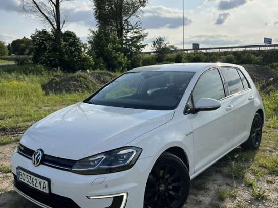 Volkswagen E-golf                          2018г. в рассрочку