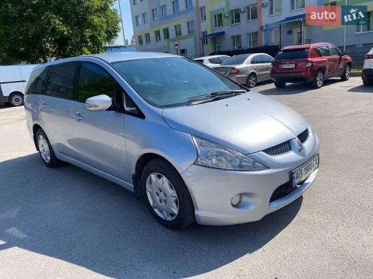 Mitsubishi Grandis
                         2008г. в рассрочку