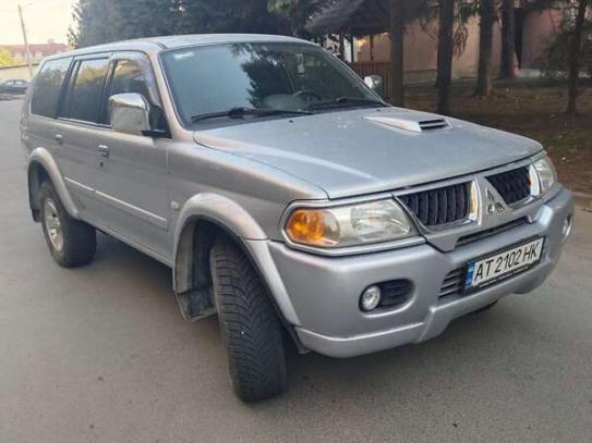 Mitsubishi Pajero sport 2004р. у розстрочку