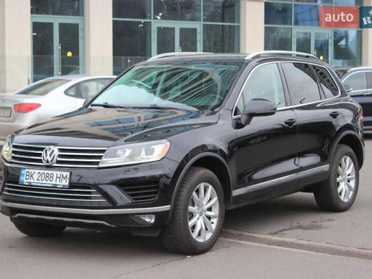 Volkswagen Touareg                         2015г. в рассрочку