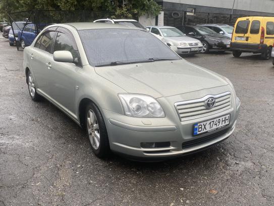 Toyota Avensis 2006р. у розстрочку