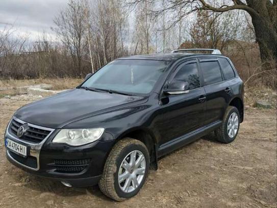 Volkswagen Touareg                         2008г. в рассрочку