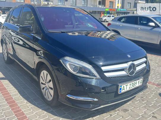 Mercedes-benz B200e 2015р. у розстрочку