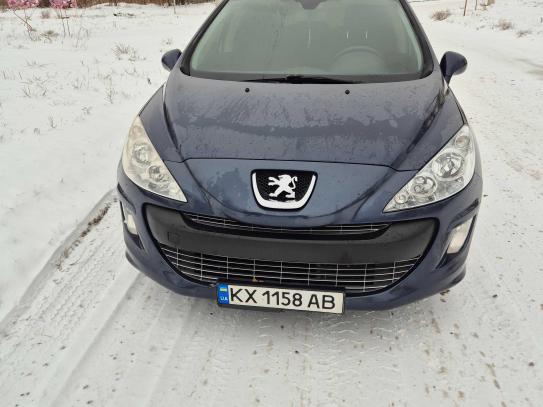 Peugeot 308 2008р. у розстрочку