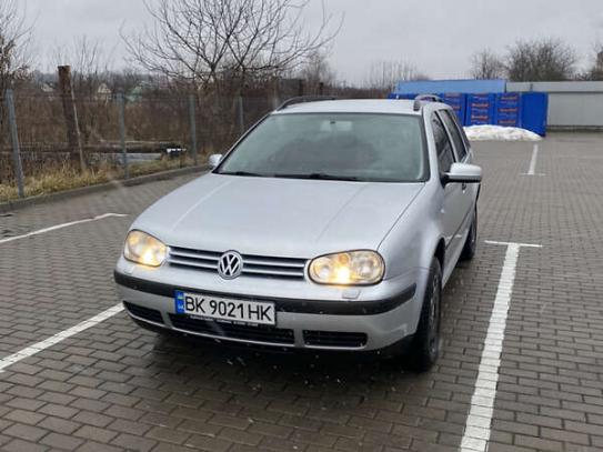 Volkswagen Golf
                            2001г. в рассрочку