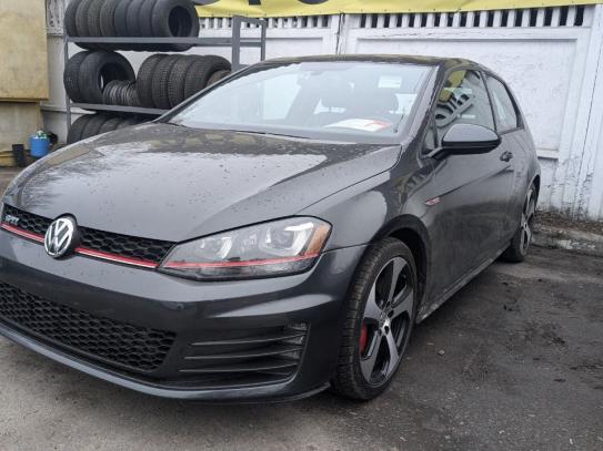 Volkswagen Golf gti
                        2015г. в рассрочку