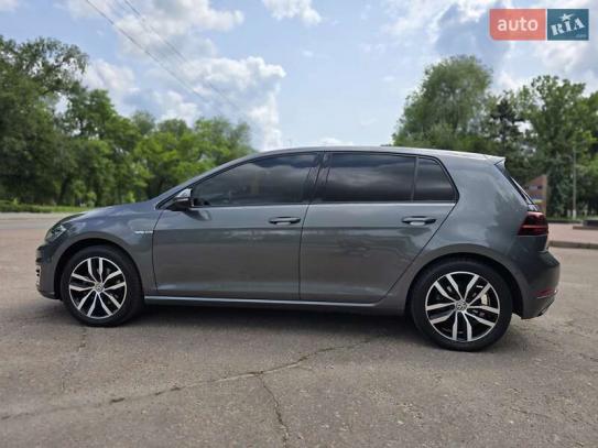 Volkswagen E-golf                          2019г. в рассрочку