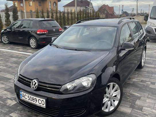 Volkswagen Golf 2012р. у розстрочку