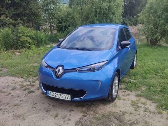 Renault Zoe                             2016г. в рассрочку