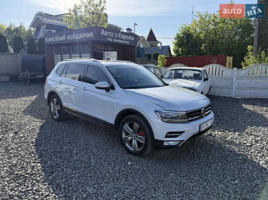 Volkswagen Tiguan                          2018г. в рассрочку