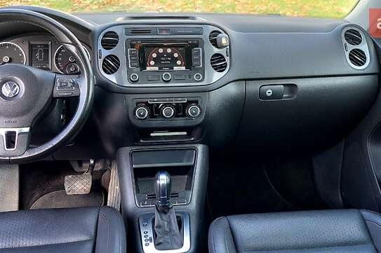 Volkswagen Tiguan                          2011г. в рассрочку