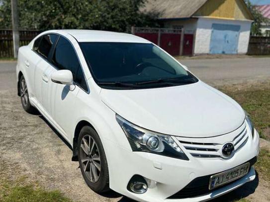 Toyota Avensis 2012г. в рассрочку