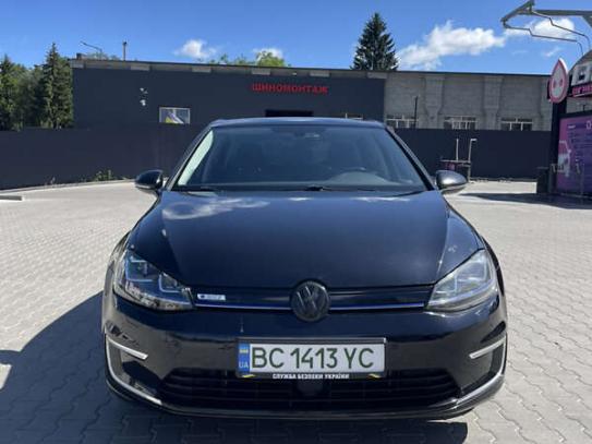 Volkswagen Golf
                            2016г. в рассрочку