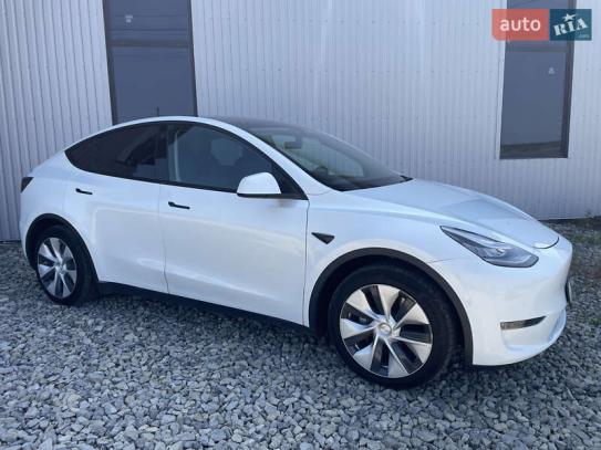 Tesla Model y 2021г. в рассрочку
