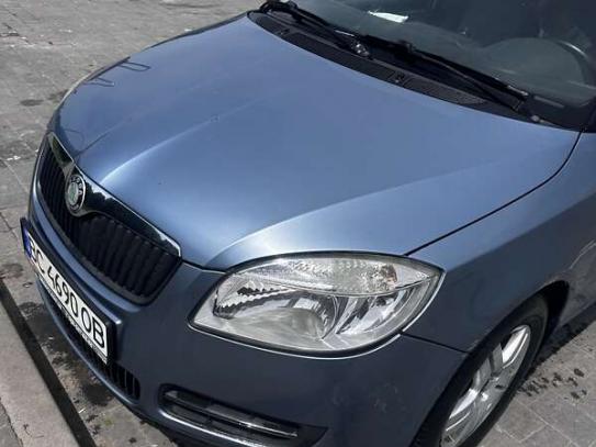 Skoda Fabia                           2008г. в рассрочку