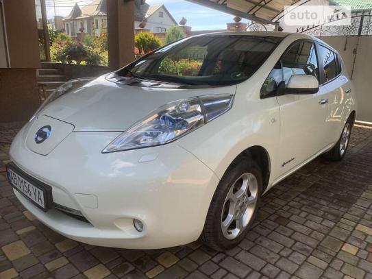 Nissan Leaf 2012г. в рассрочку