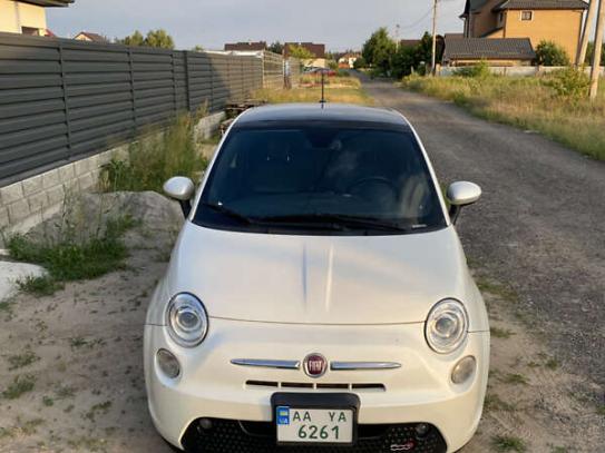 Fiat 500e 2015г. в рассрочку
