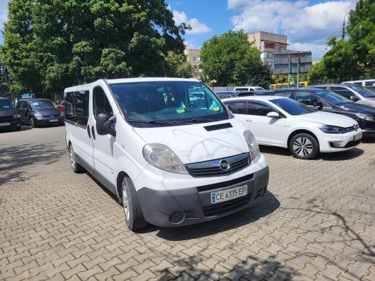 Opel Vivaro                          2013г. в рассрочку
