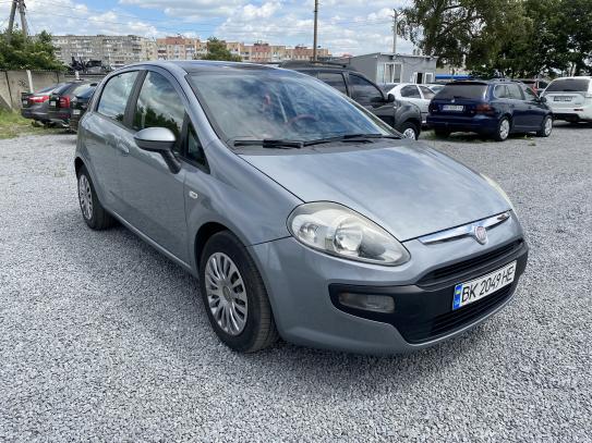 Fiat Punto                           2010г. в рассрочку