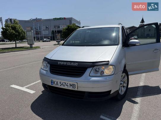 Volkswagen Touran
                          2004г. в рассрочку