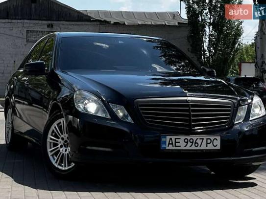 Mercedes-benz E200
                            2011г. в рассрочку