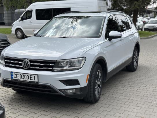 Volkswagen Tiguan
                          2018г. в рассрочку