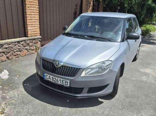 Skoda Fabia                           2013г. в рассрочку