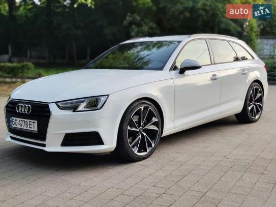 Audi A4                              2016г. в рассрочку