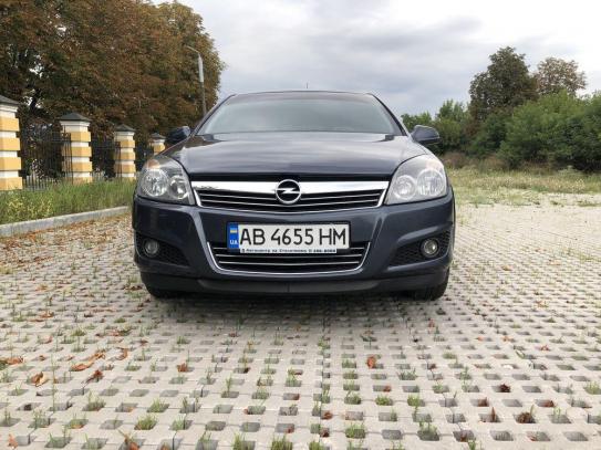 Opel Astra 2010р. у розстрочку