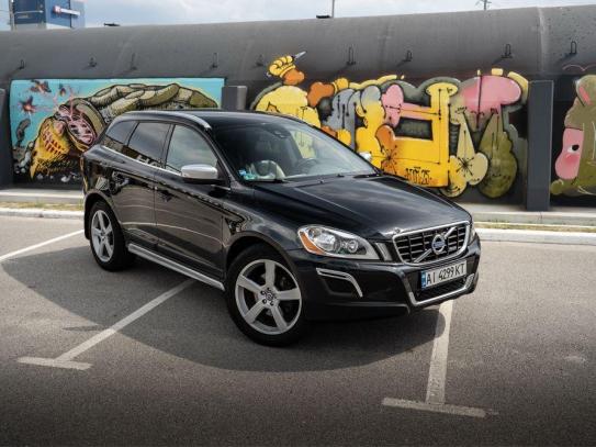 Volvo Xc60                            2013г. в рассрочку