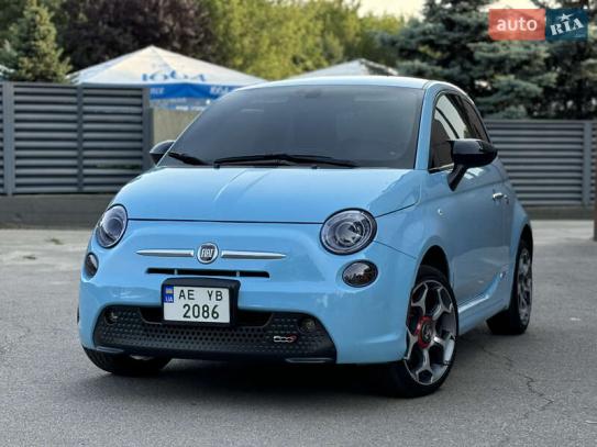 Fiat 500e
                            2017г. в рассрочку