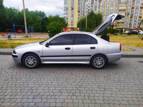 Mitsubishi Carisma 2003г. в рассрочку