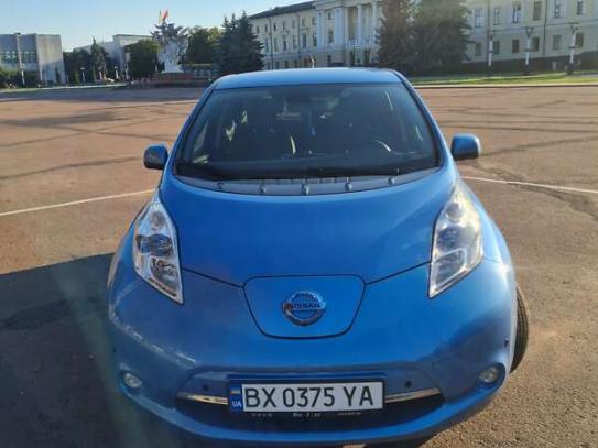 Nissan Leaf 2013г. в рассрочку