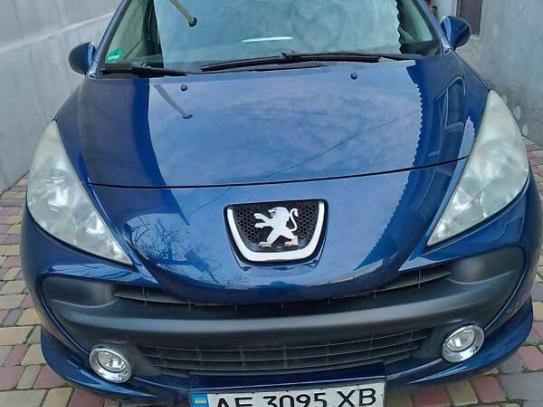 Peugeot 207
                             2009г. в рассрочку