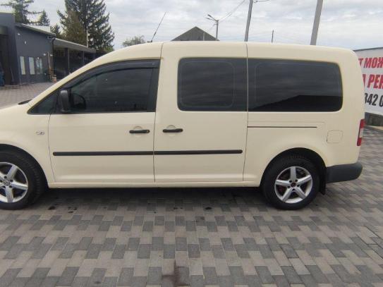 Volkswagen Caddy 2010р. у розстрочку