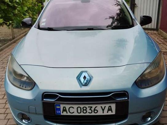 Renault Fluence z.e.                    2011г. в рассрочку
