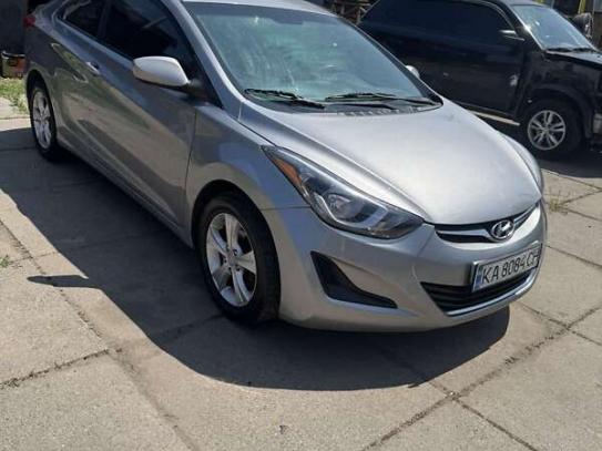 Hyundai Elantra                         2012г. в рассрочку