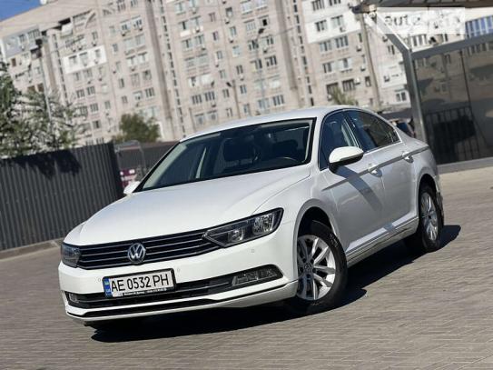 Volkswagen Passat 2015р. у розстрочку