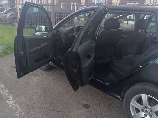 Skoda Fabia                           2005г. в рассрочку