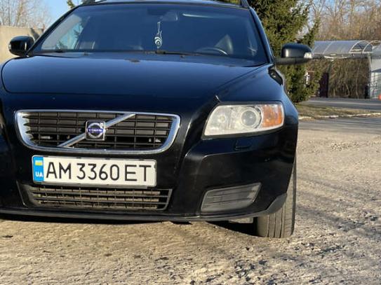 Volvo V50                             2009г. в рассрочку
