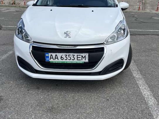 Peugeot 208                             2019г. в рассрочку