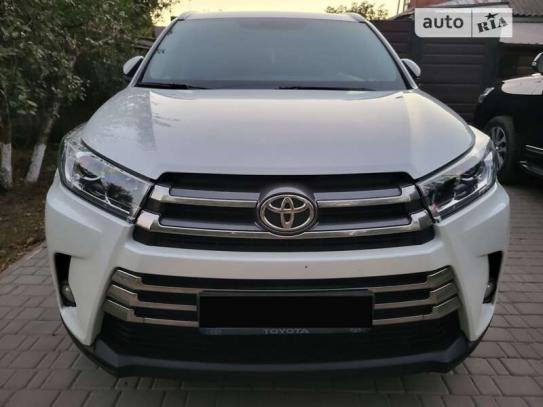 Toyota Highlander 2019г. в рассрочку